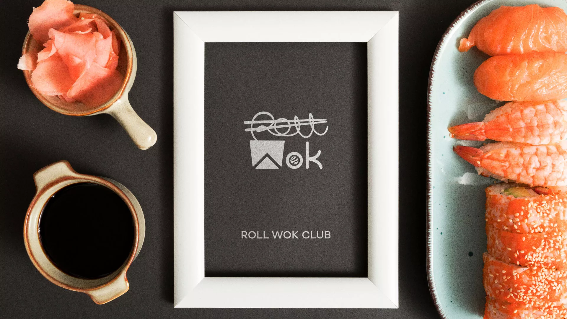 Разработка логотипа суши-бара «Roll Wok Club» в Чердыни